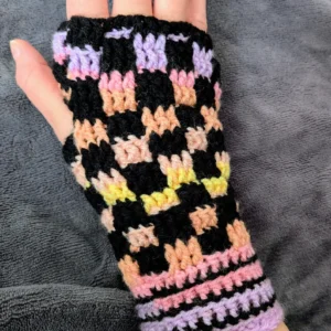 Checkered Crochet Fingerless Gloves